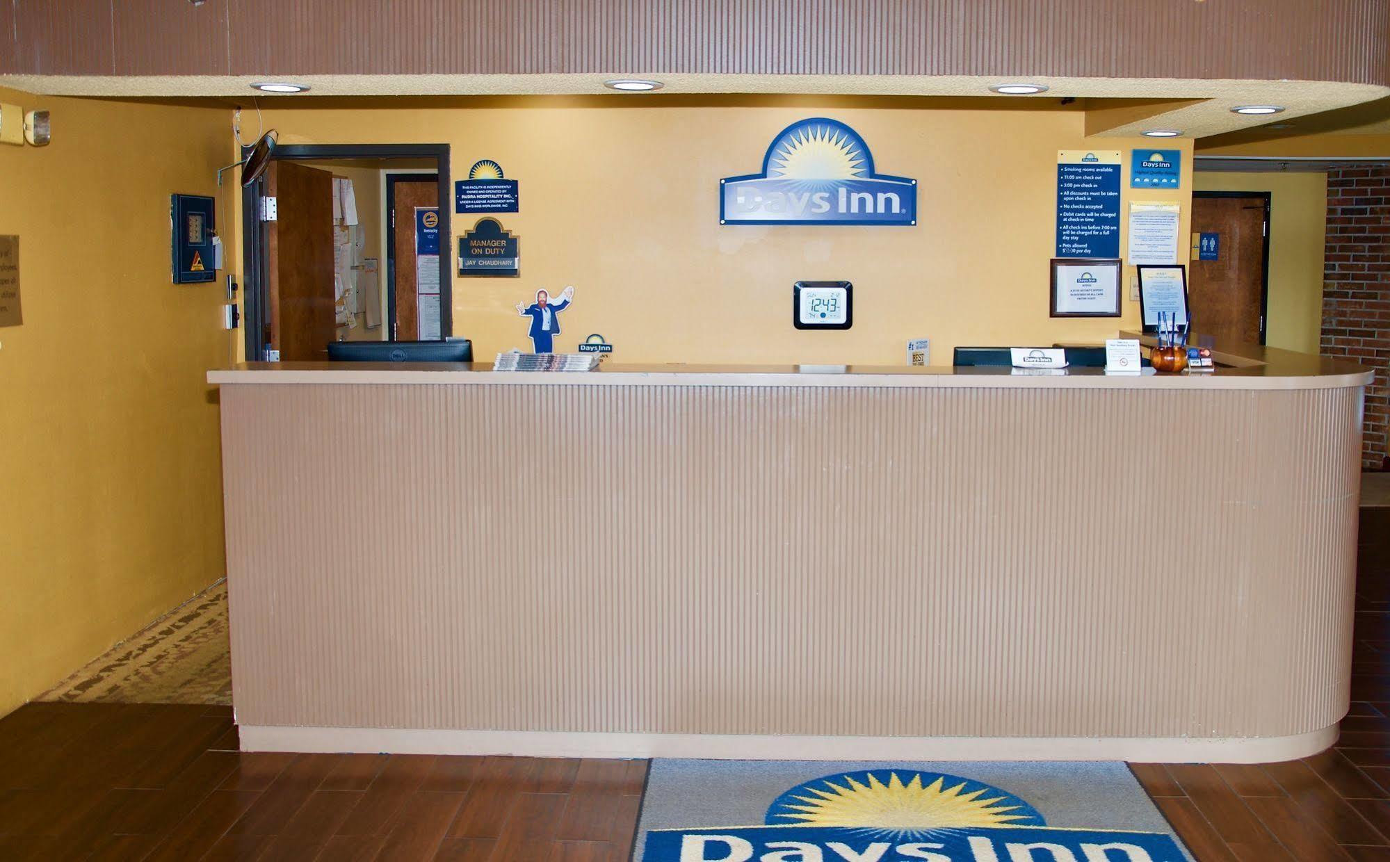 Days Inn By Wyndham Glasgow Exterior photo